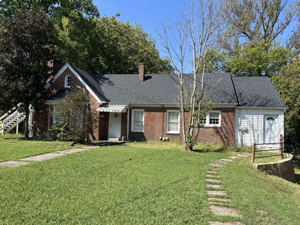 107 Washington Ave , Camden, TN 38320