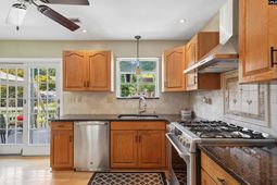 2941 Waverly Drive  photo 4