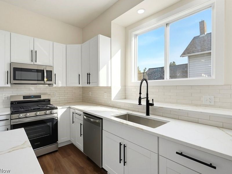 2900 York Avenue, Cleveland, OH 44113 Photo 10
