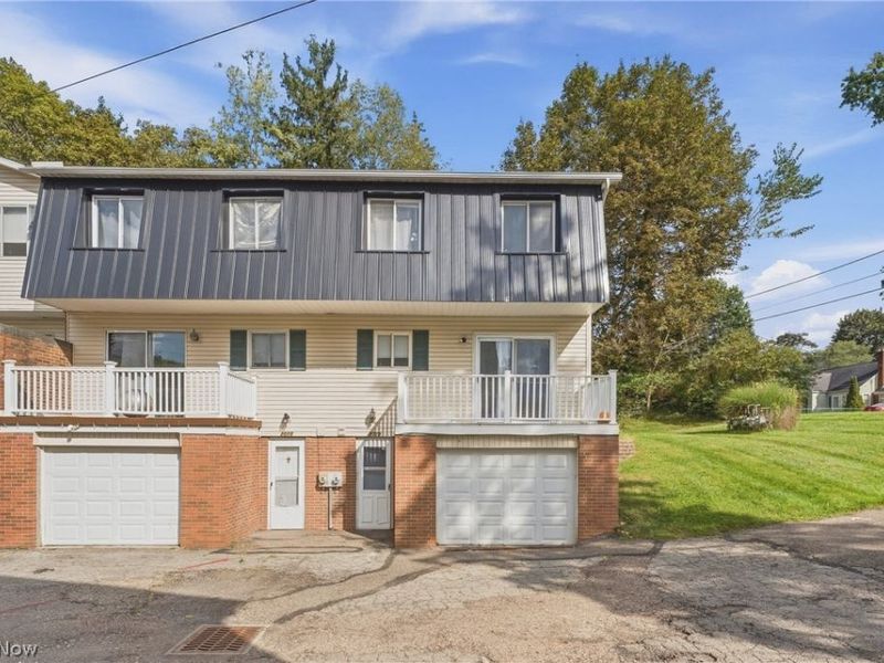 2013 50th Street NW, Canton, OH 44709 Photo 2