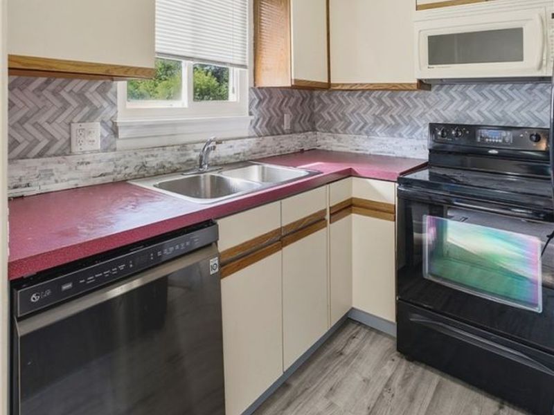 2013 50th Street NW, Canton, OH 44709 Photo 9