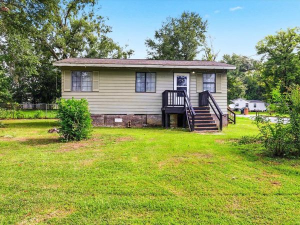 338 Bay Street , Quincy, FL 32351