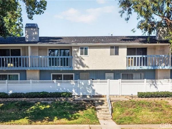 2105 N Derek , Unit 3, Fullerton, CA 92831