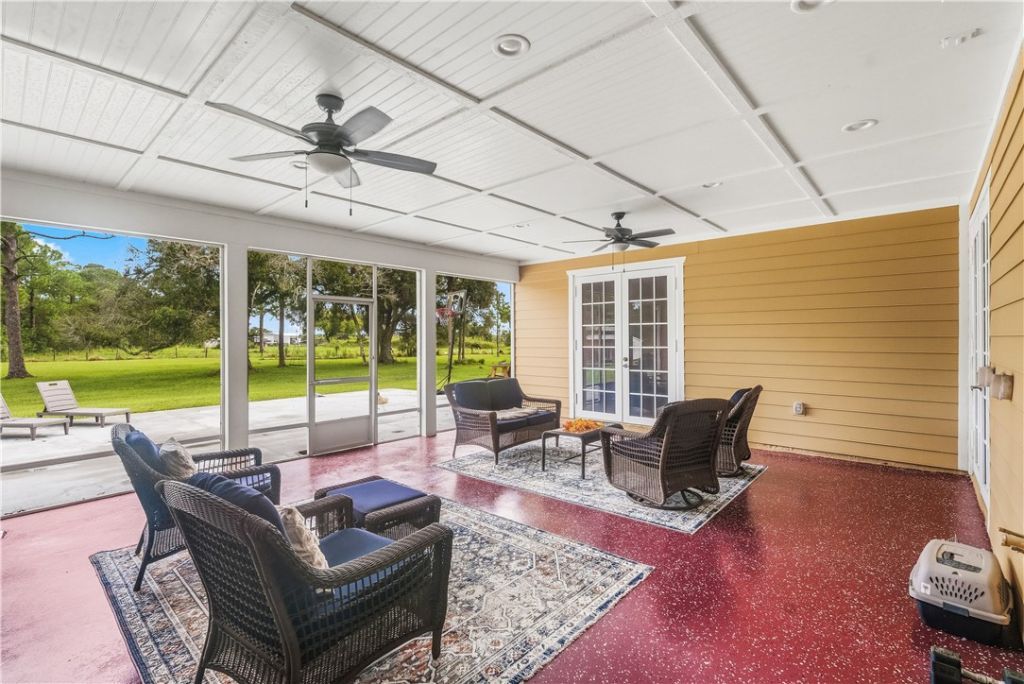 6045 21st Street Sw, Vero Beach, FL 32968 Photo