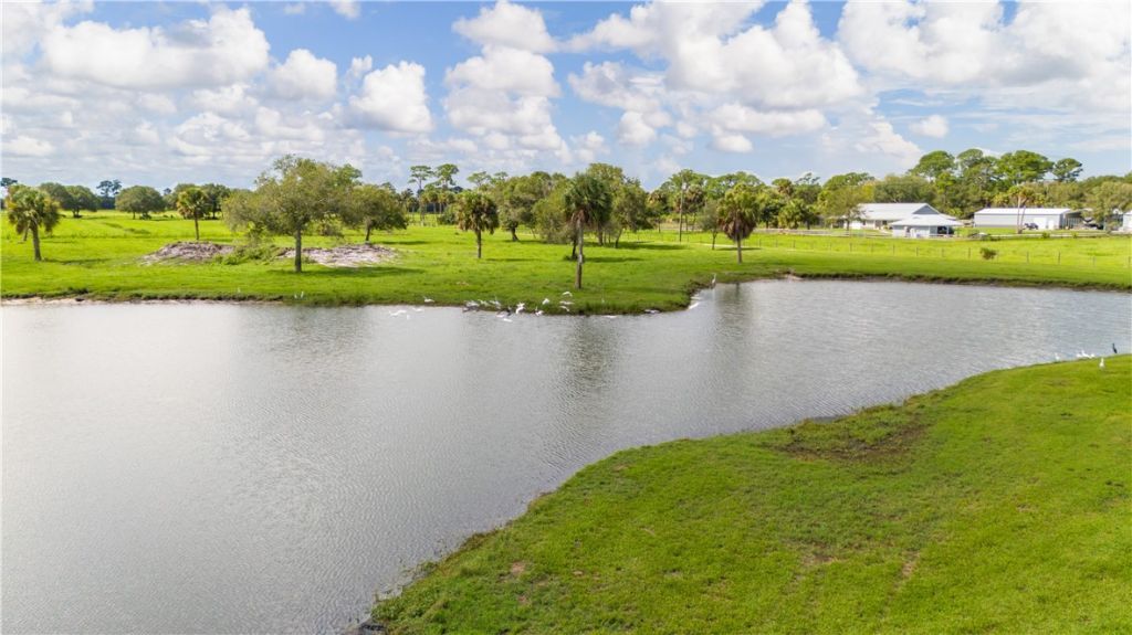 6045 21st Street Sw, Vero Beach, FL 32968 Photo