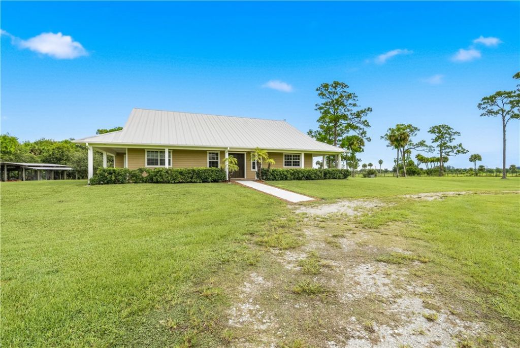 6045 21st Street Sw, Vero Beach, FL 32968 Photo