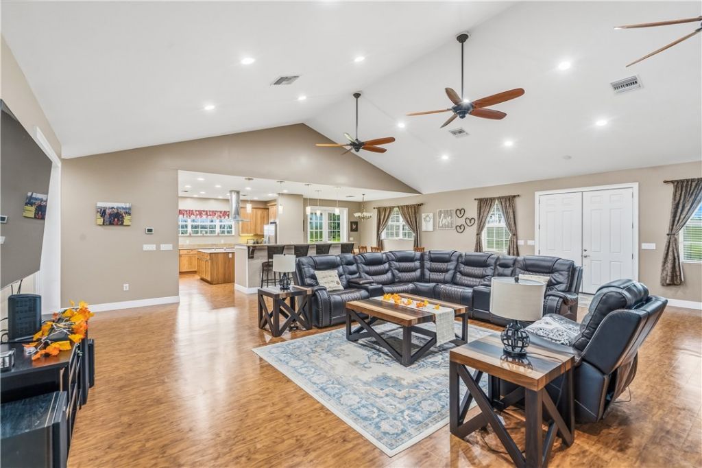6045 21st Street Sw, Vero Beach, FL 32968 Photo