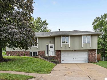 2220 S 164th Circle, Omaha, NE 68130