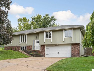 2220 S 164th Circle, Omaha, NE 68130