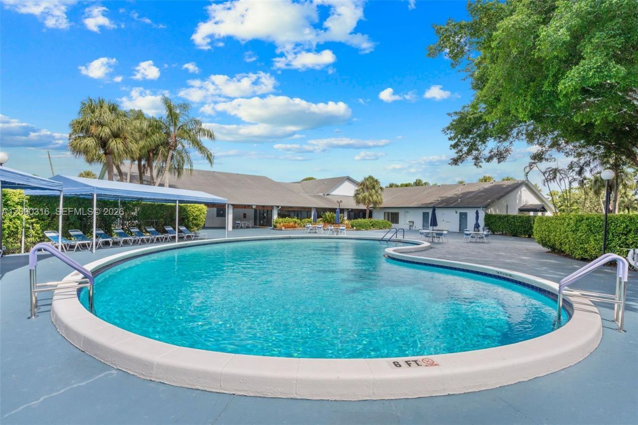 7684 NW 18th St , Unit 404, Margate, FL 33063 Photo