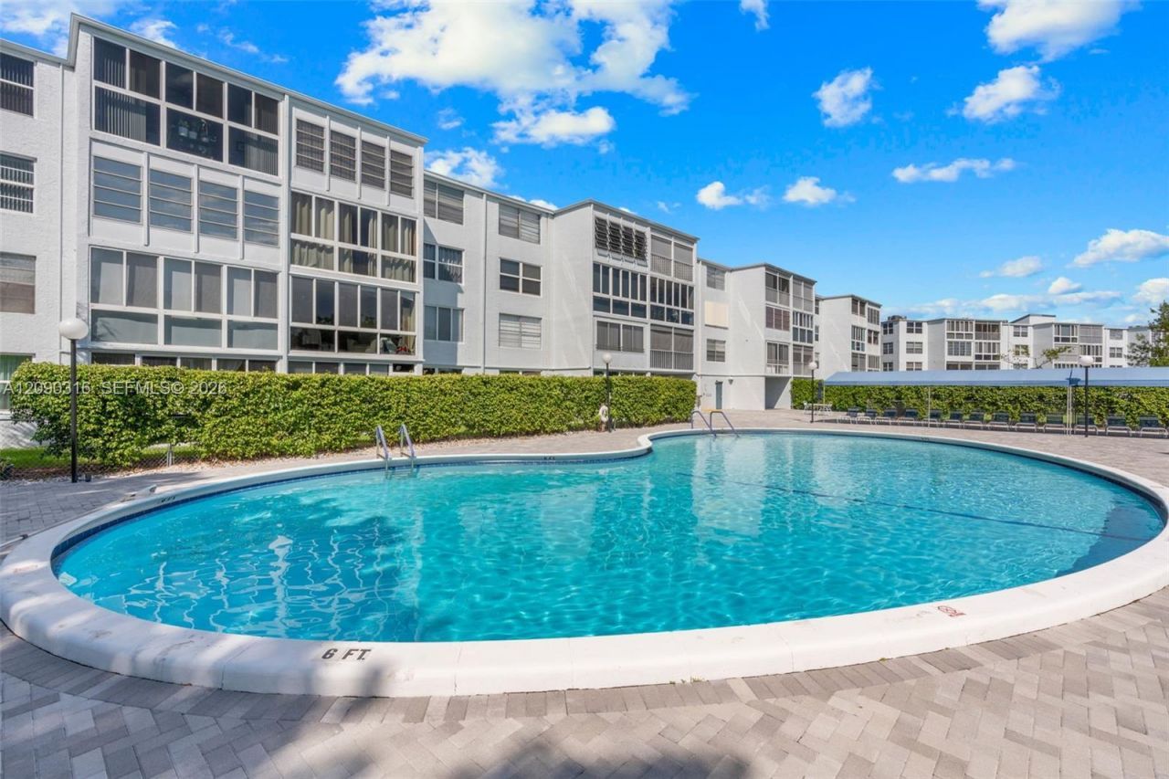7684 NW 18th St , Unit 404, Margate, FL 33063 Photo