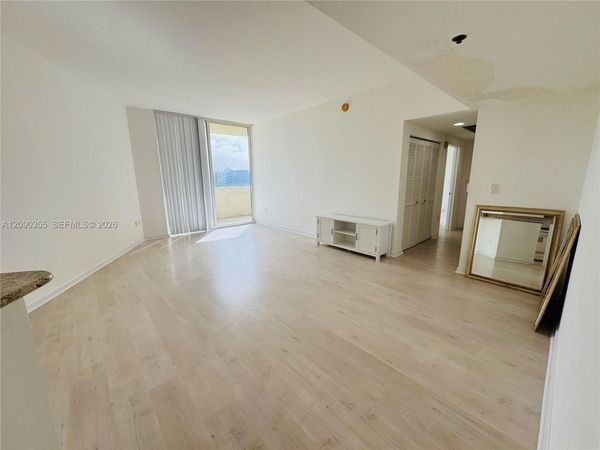 19501 W Country Club Dr , Unit 1006, Aventura, FL 33180