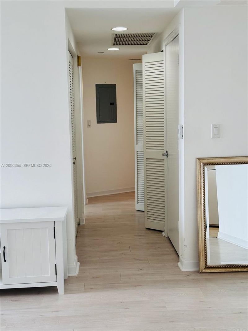 19501 W Country Club Dr , Unit 1006, Aventura, FL 33180 Photo