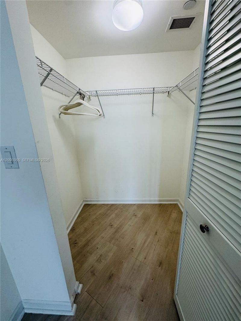 19501 W Country Club Dr , Unit 1006, Aventura, FL 33180 Photo