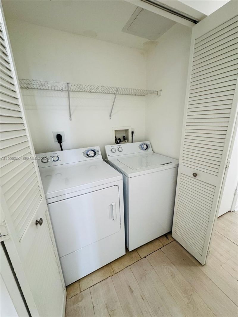 19501 W Country Club Dr , Unit 1006, Aventura, FL 33180 Photo