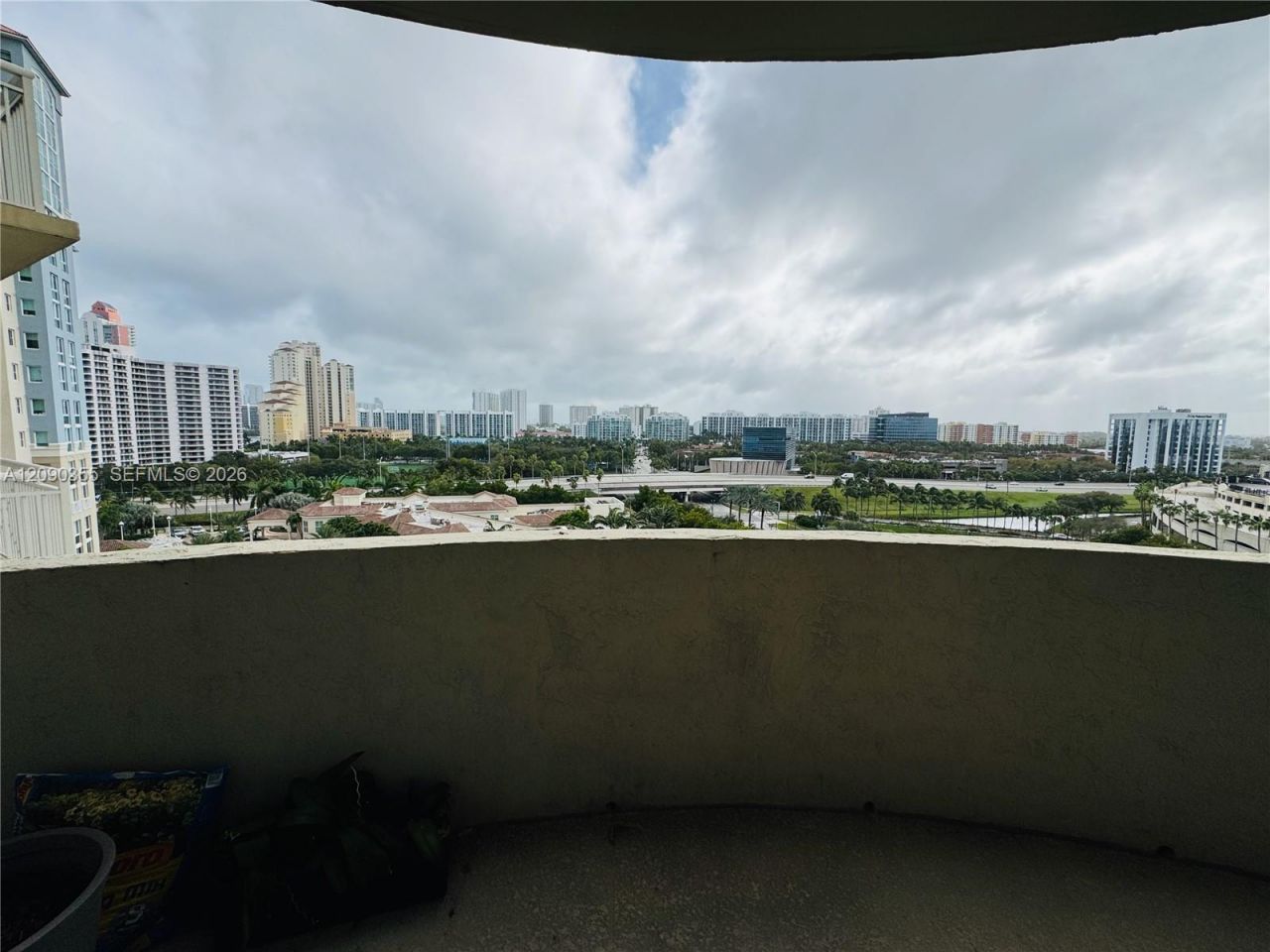 19501 W Country Club Dr , Unit 1006, Aventura, FL 33180 Photo