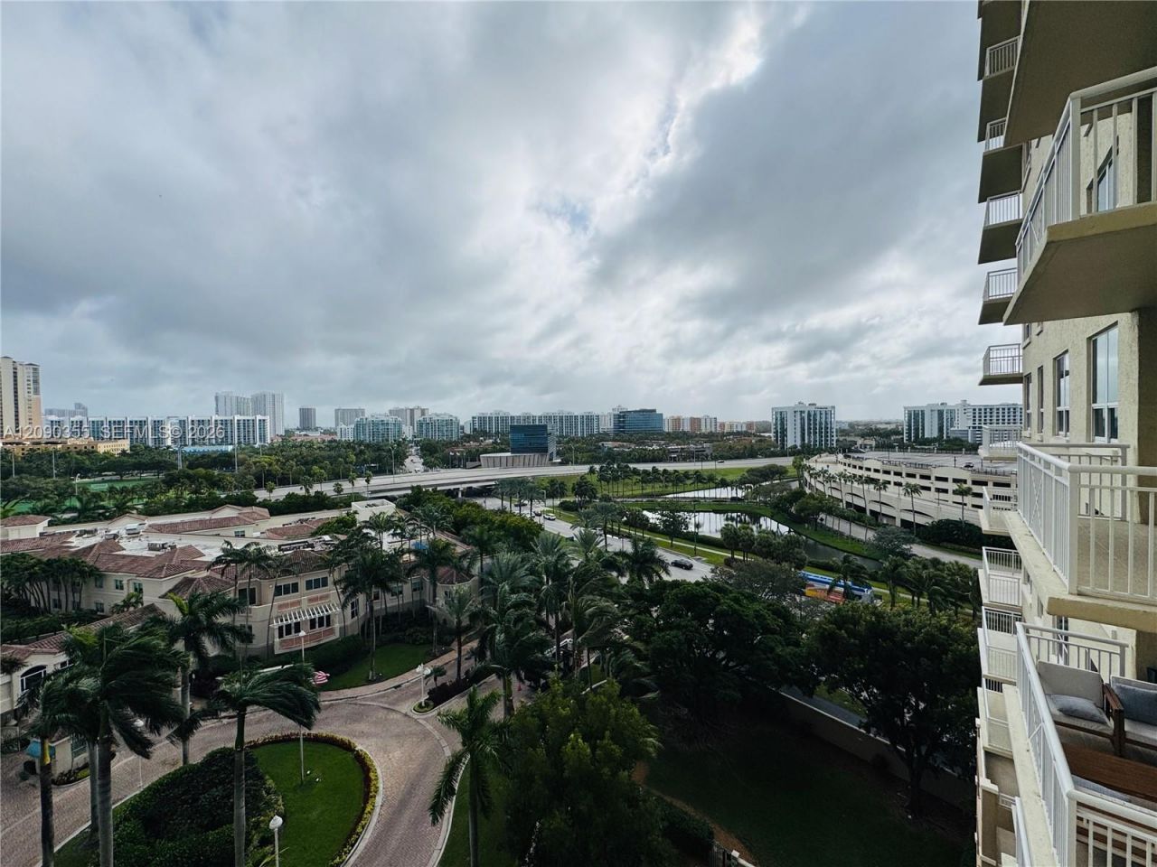 19501 W Country Club Dr , Unit 1006, Aventura, FL 33180 Photo