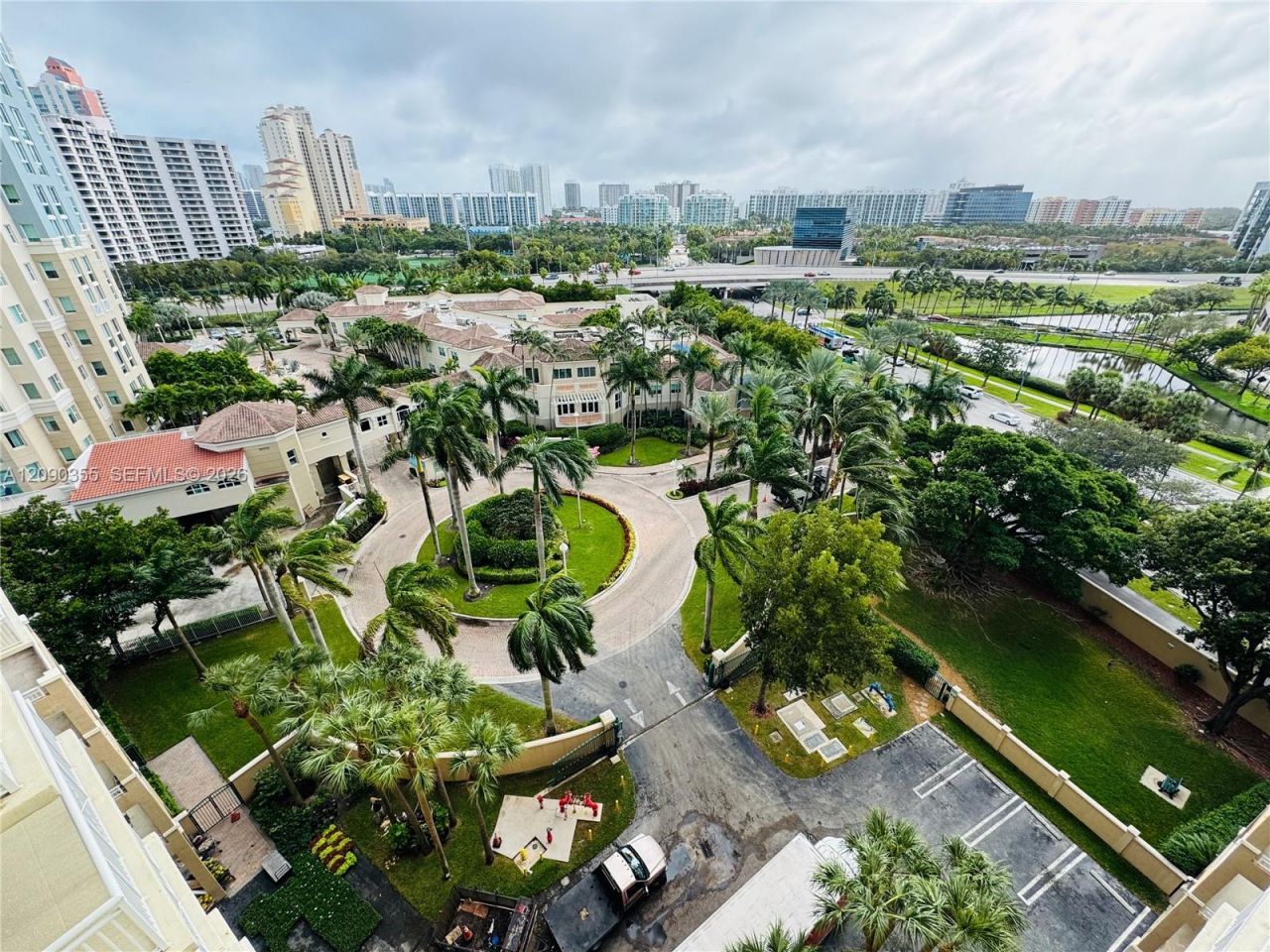 19501 W Country Club Dr , Unit 1006, Aventura, FL 33180 Photo