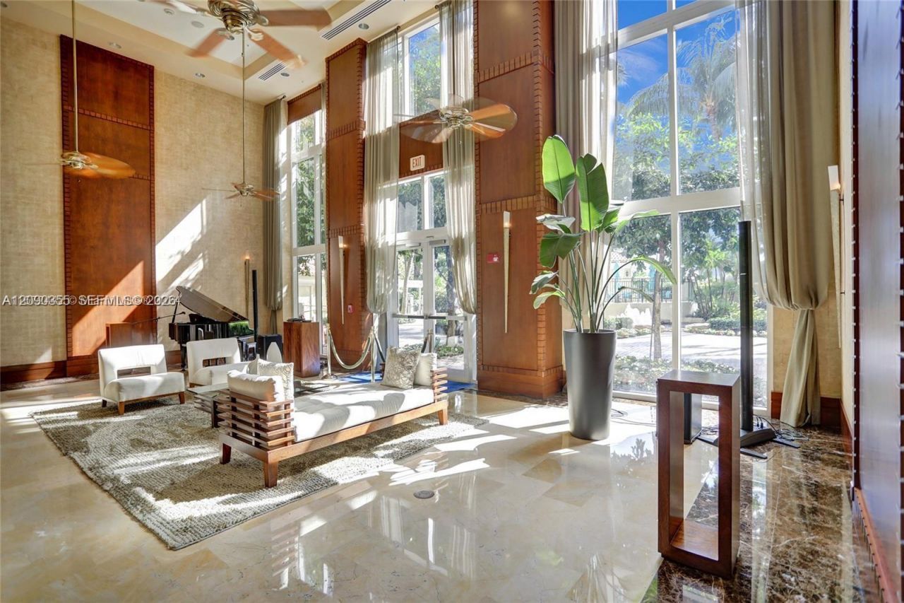 19501 W Country Club Dr , Unit 1006, Aventura, FL 33180 Photo