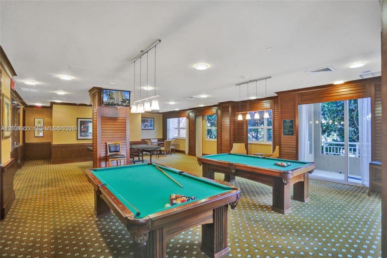 19501 W Country Club Dr , Unit 1006, Aventura, FL 33180 Photo