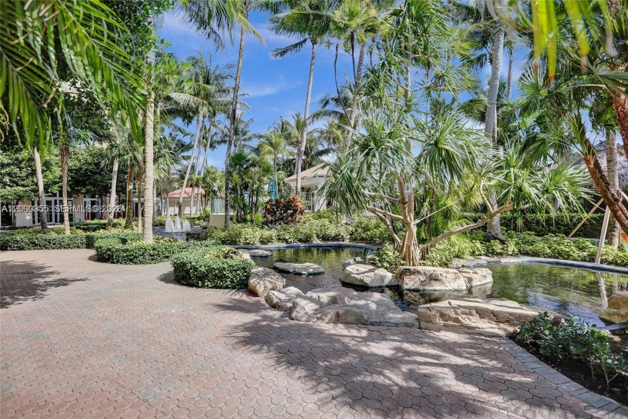 19501 W Country Club Dr , Unit 1006, Aventura, FL 33180 Photo