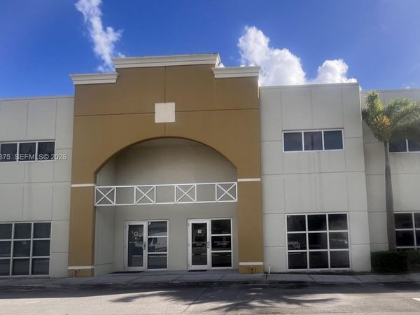 2051 NW 112th Ave, Unit 111, Sweetwater, FL 33172