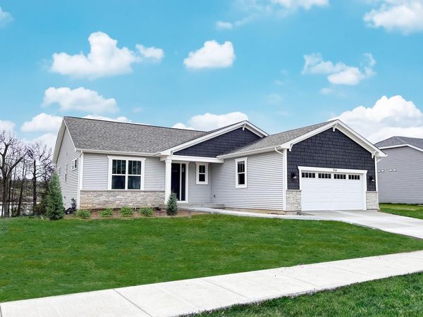 715 Arbor Ridge DRIVE, Delavan, WI 53115