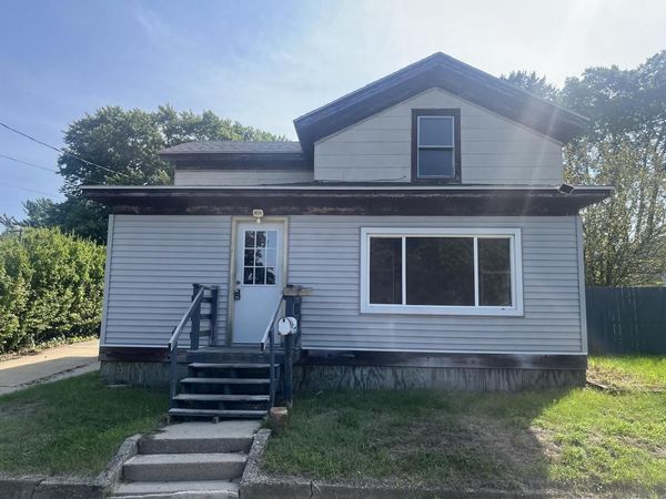 640 N Locust STREET, Reedsburg, WI 53959