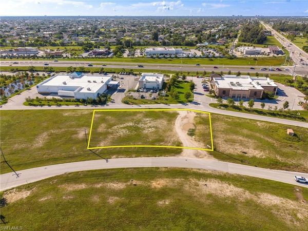 1486 SW 6th TER , CAPE CORAL, FL 33991