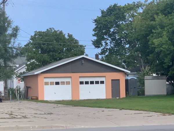 629 & 635 W Chisholm Street, Alpena, MI 49707