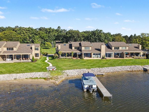 15768 N Prospect Point Drive, Unit 13, Spring Lake, MI 49456
