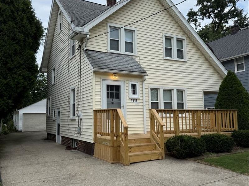 1514 8th Street, Cuyahoga Falls, OH 44221 Photo 2