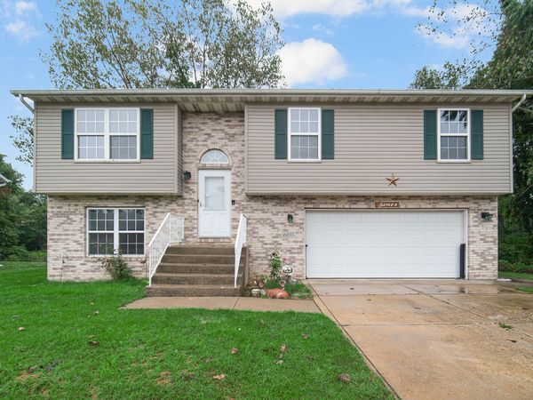 6655 Palm Street , Portage, IN 46368