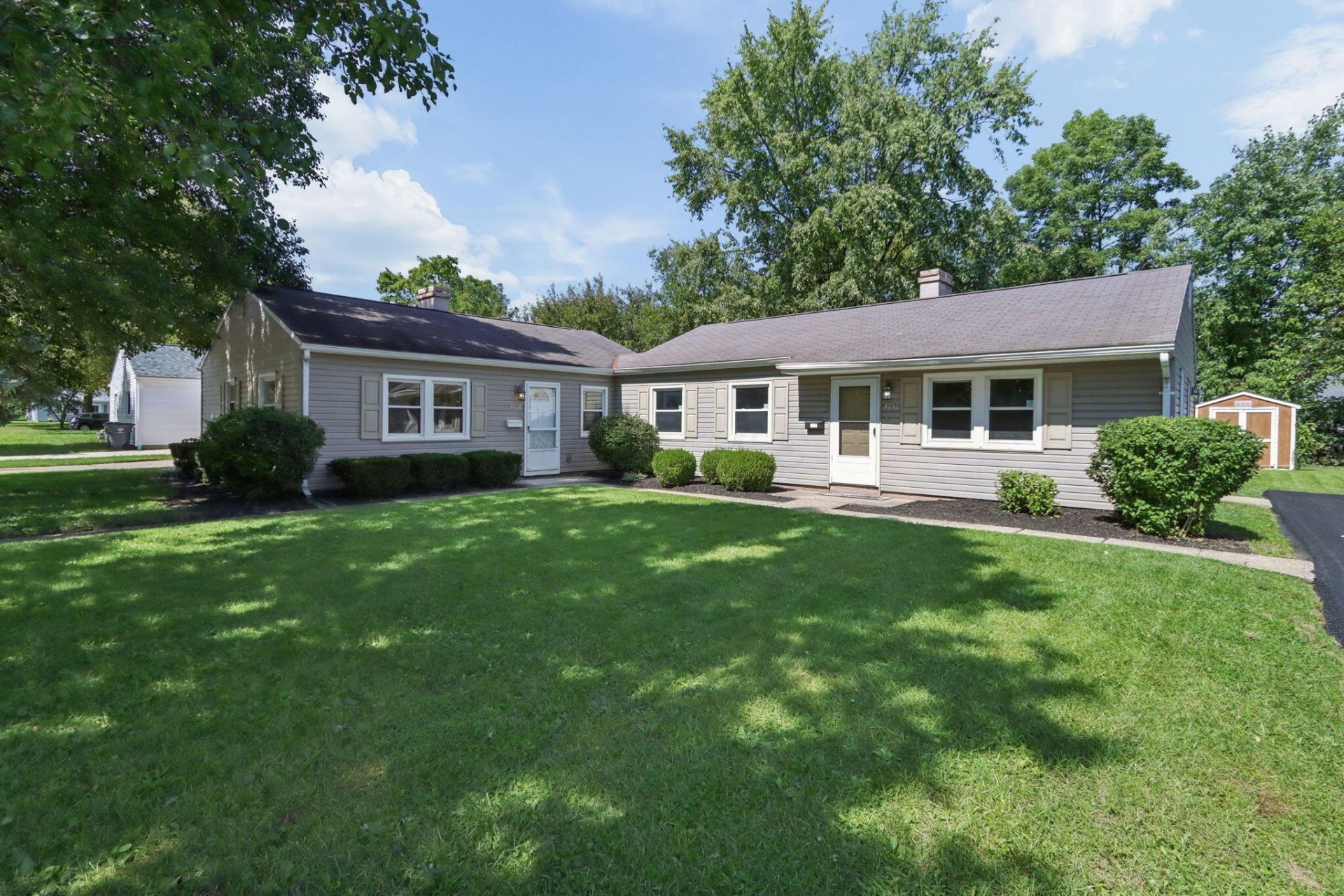 4732-4738 Beacon Hill Road, Columbus, OH 43228 Main Photo