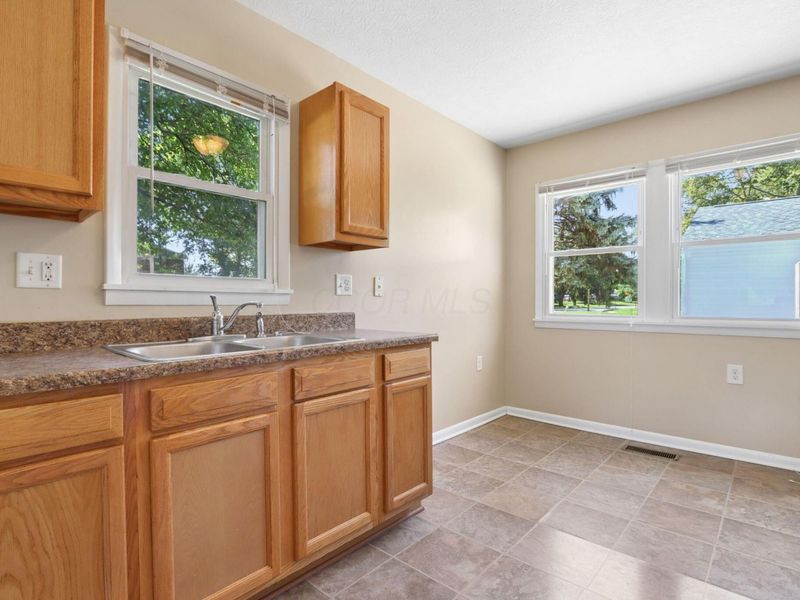 4732-4738 Beacon Hill Road, Columbus, OH 43228 Photo 30