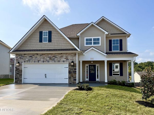 8906 Queensdale Lane, Knoxville, TN 37924