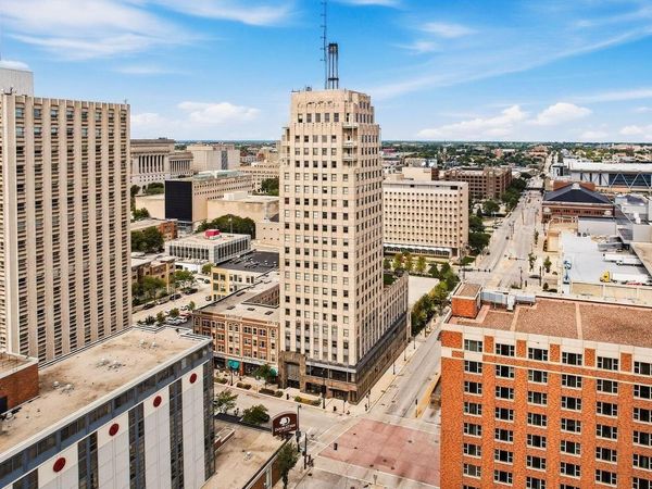 606 W Wisconsin AVENUE, Unit 1801, Milwaukee, WI 53203