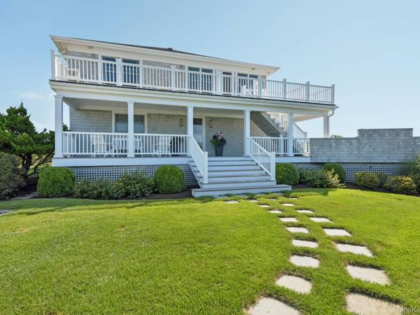 28 Stacy Drive , Westhampton Beach, NY 11978