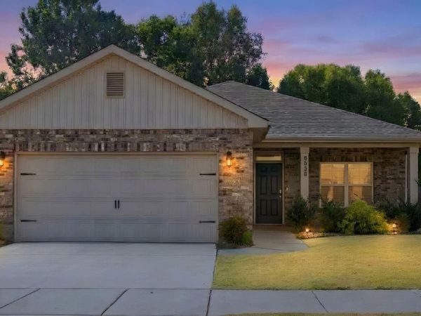 6530 Jacaranda Drive NW, Huntsville, AL 35806