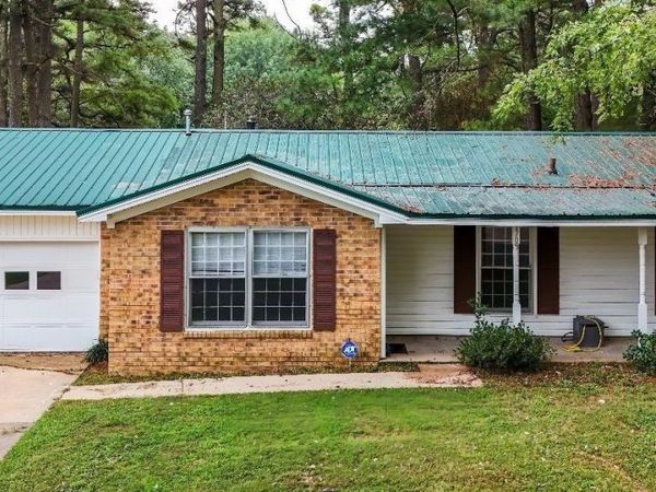 1705 Colonial Road , Jonesboro, AR 72401
