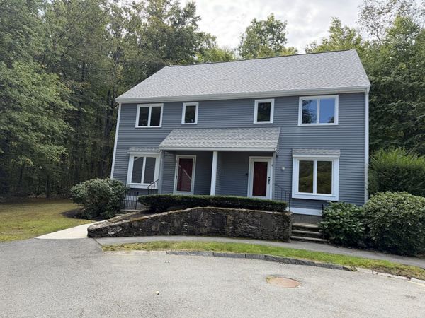 4 Country Hollow Lane, Unit 4, Haverhill, MA 01832
