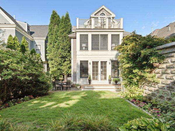 25-27 Gray Street, Unit 27, Cambridge, MA 02138