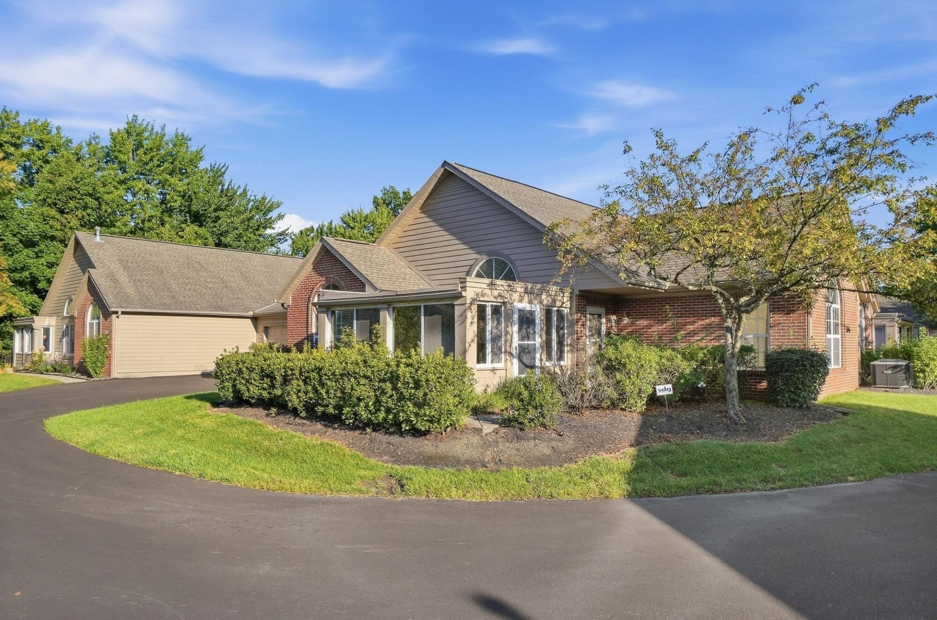 479 Mallet Place W, Unit 29, Gahanna, OH 43230 Main Photo