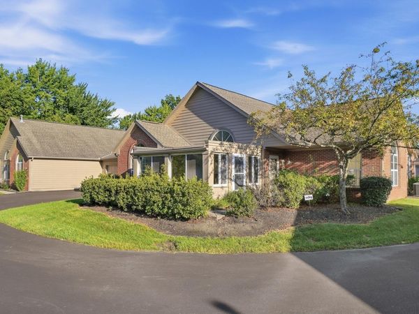 479 Mallet Place W, Unit 29, Gahanna, OH 43230