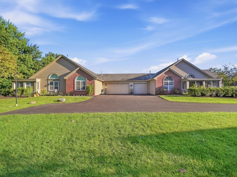 479 Mallet Place W, Unit 29, Gahanna, OH 43230 Photo 3