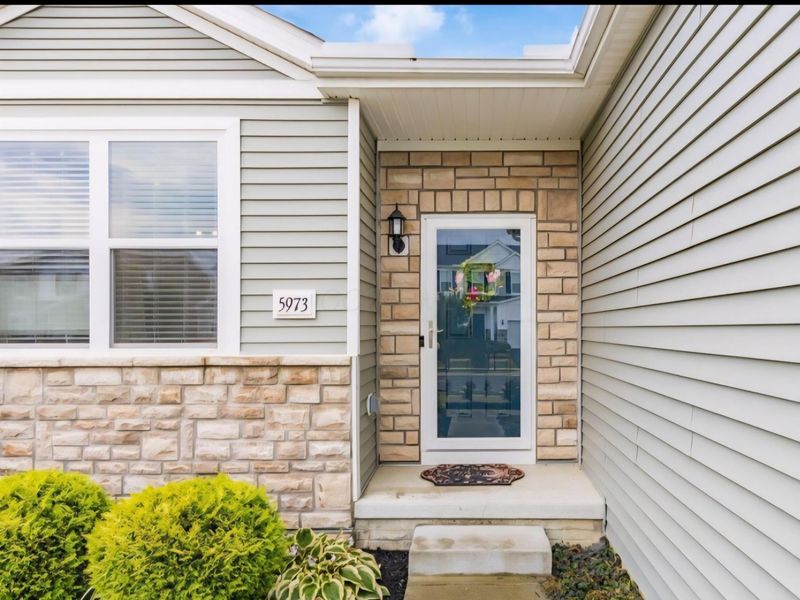 5973 Tully Cross Drive, Galloway, OH 43119 Photo 3