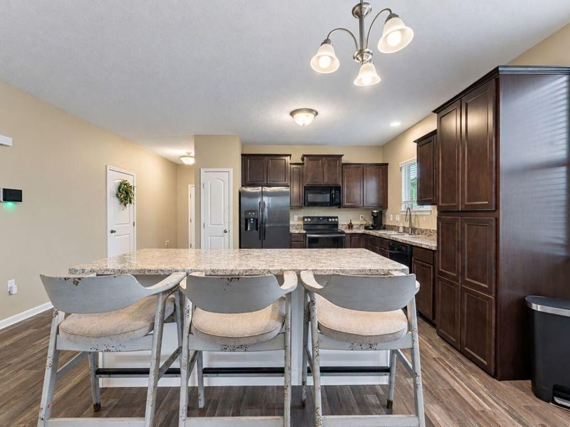 5973 Tully Cross Drive, Galloway, OH 43119 Photo 5