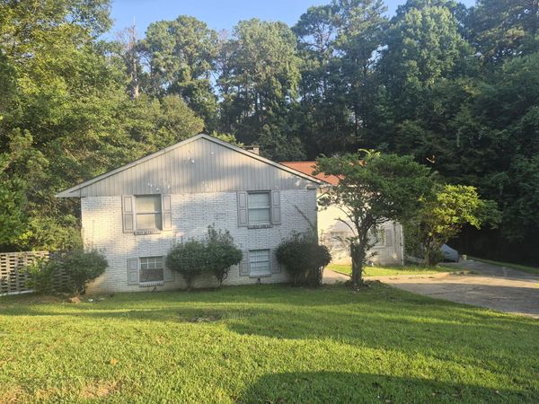 1202 Hillview Dr., Meridian, MS 39305