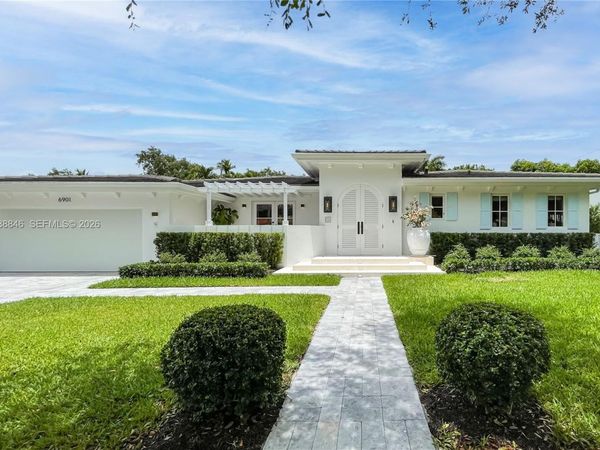 6901 Almansa St , Coral Gables, FL 33146