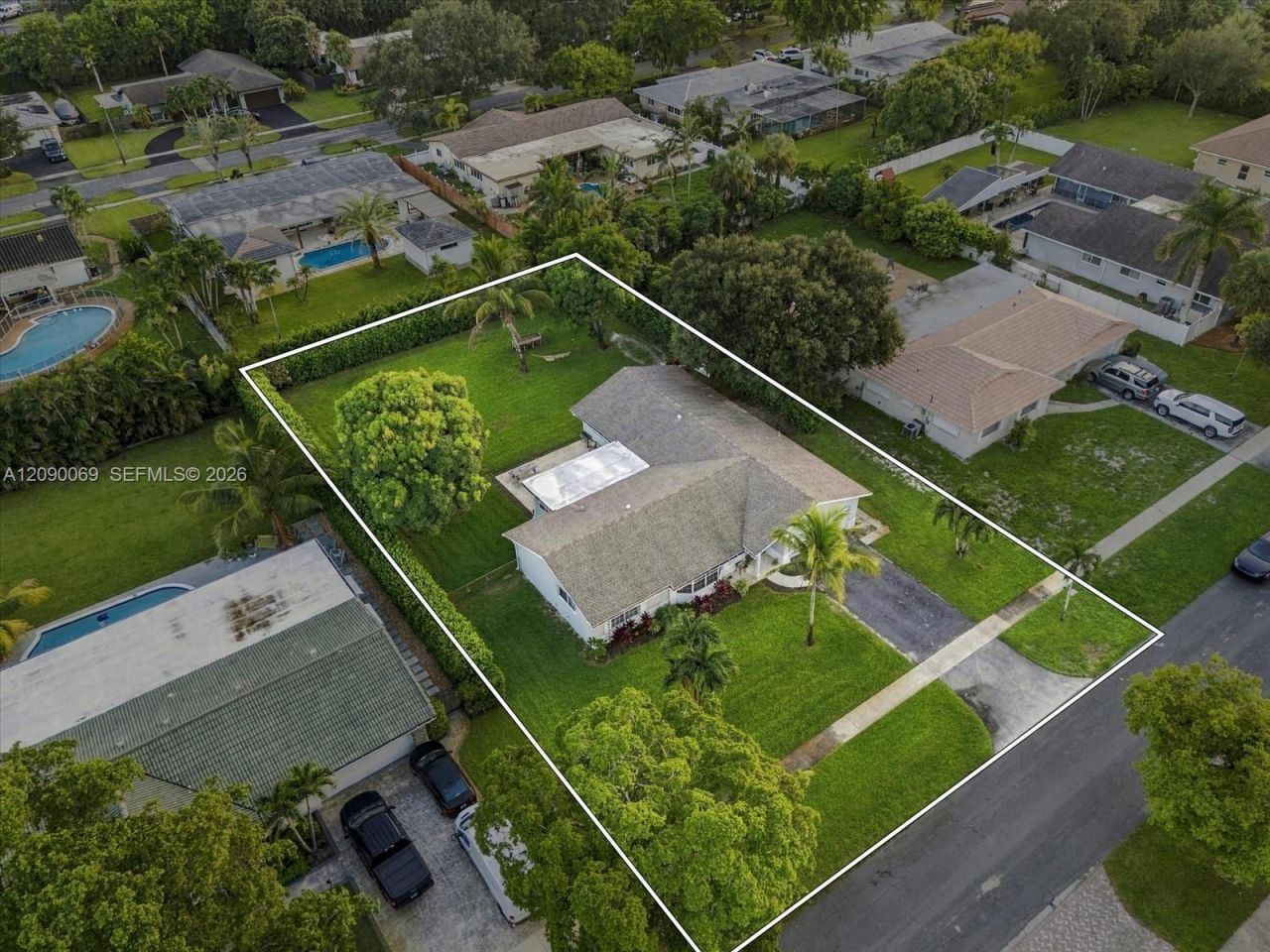 5740 SW 8th St, Plantation, FL 33317 Photo